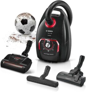 جاروبرقی کیسهای بوش مدل BGL8POW2 با رنگ مشکی و قرمز، دارای لوله تلسکوپی و شعاع کارکرد 15 متر