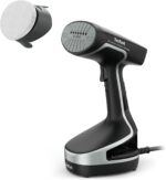 تصویر اتو بخارگر تفال مدل DT8250 به رنگ مشکی، با سری سرامیکی آلومینیومی و برس‌های جانبی