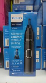 تصویر موزن گوش و بینی فیلیپس مدل NT5650/16 (گوش و بینی) به رنگ مشکی و خاکستری به همراه سری‌های جانبی و شانه ابرو