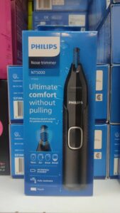 تصویر موزن گوش و بینی فیلیپس مدل NT5650/16 (گوش و بینی) به رنگ مشکی و خاکستری به همراه سری‌های جانبی و شانه ابرو